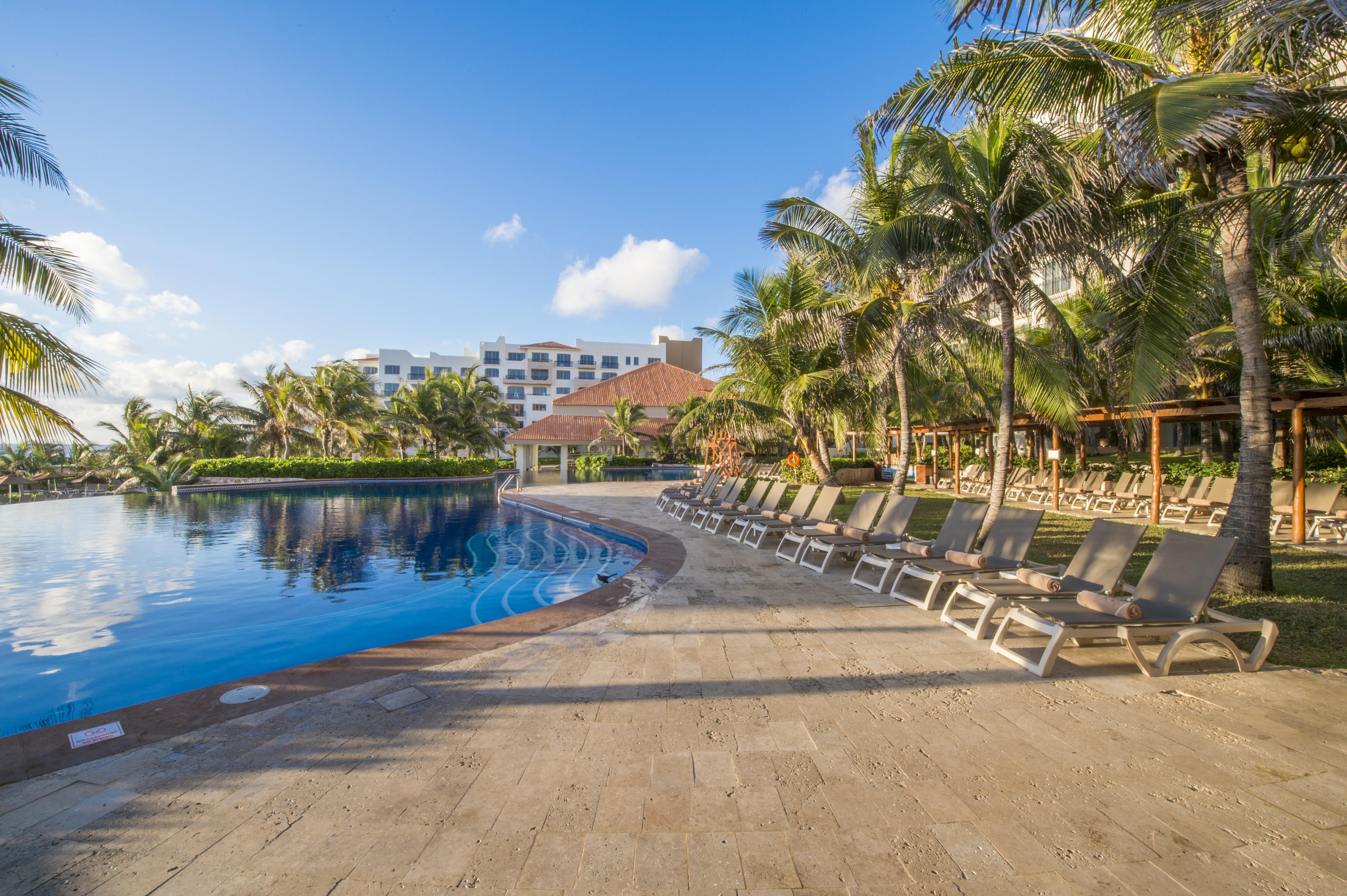 Fiesta Americana Condesa Cancun - Все включено Экстерьер фото Pool at the Sheraton Nha Trang Hotel & Spa Resort